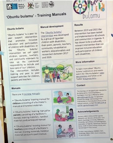 Plakat fra et skoleprosjekt som fremmer inkluderende undervisning i Uganda